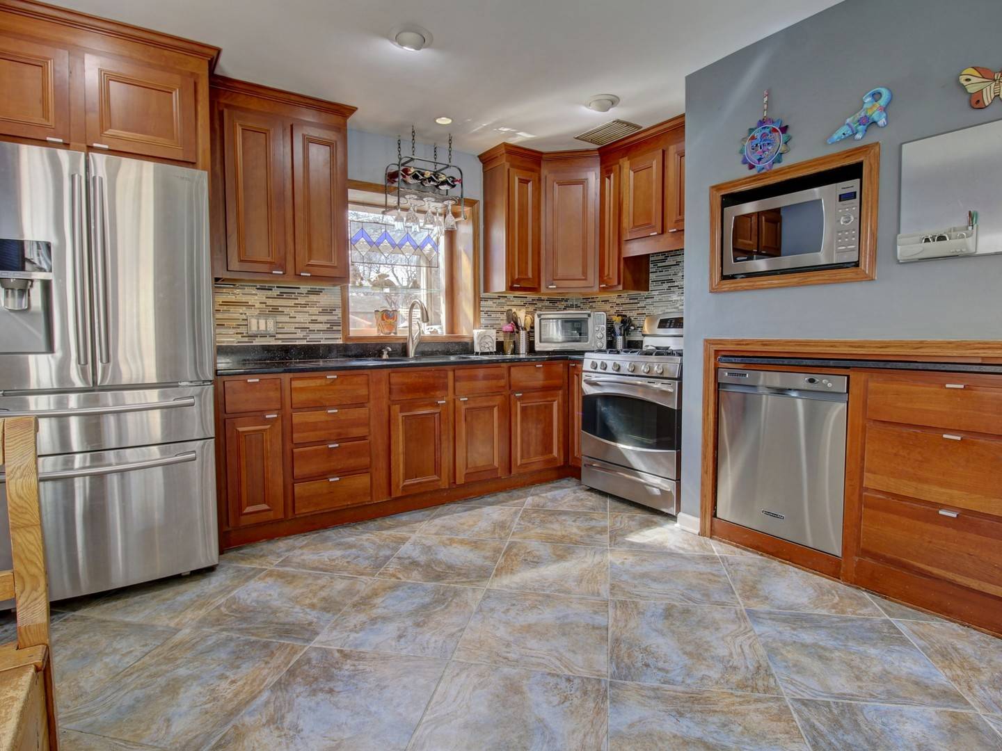 Morton Grove, IL 60053,5933 Crain ST