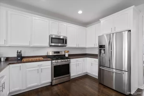Oswego, IL 60543,4647 Mclaren DR