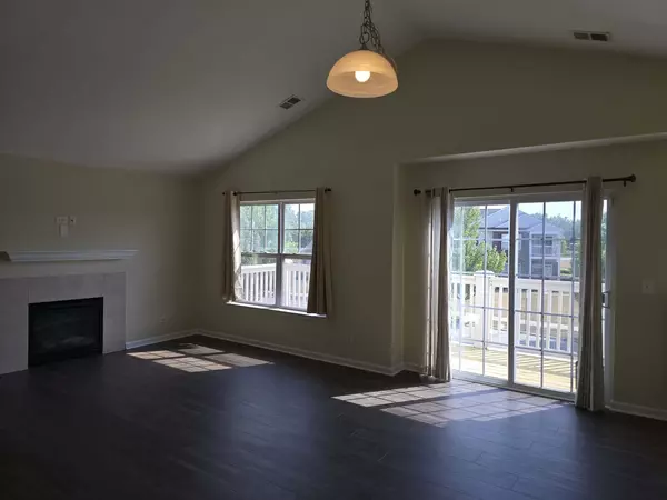 Matteson, IL 60443,2401 Echelon CIR #C