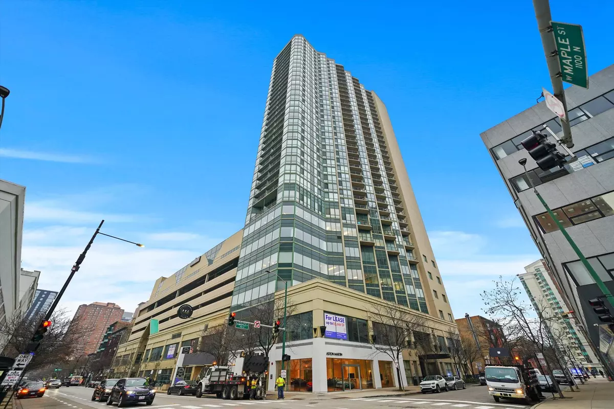 Chicago, IL 60610,111 W MAPLE ST #1510