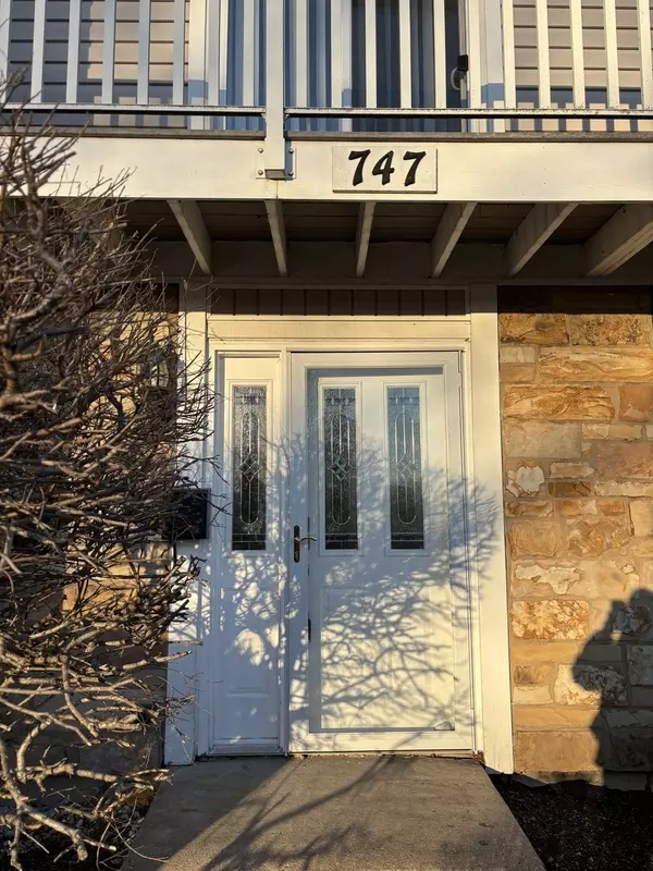 Bartlett, IL 60103,747 Cove CT