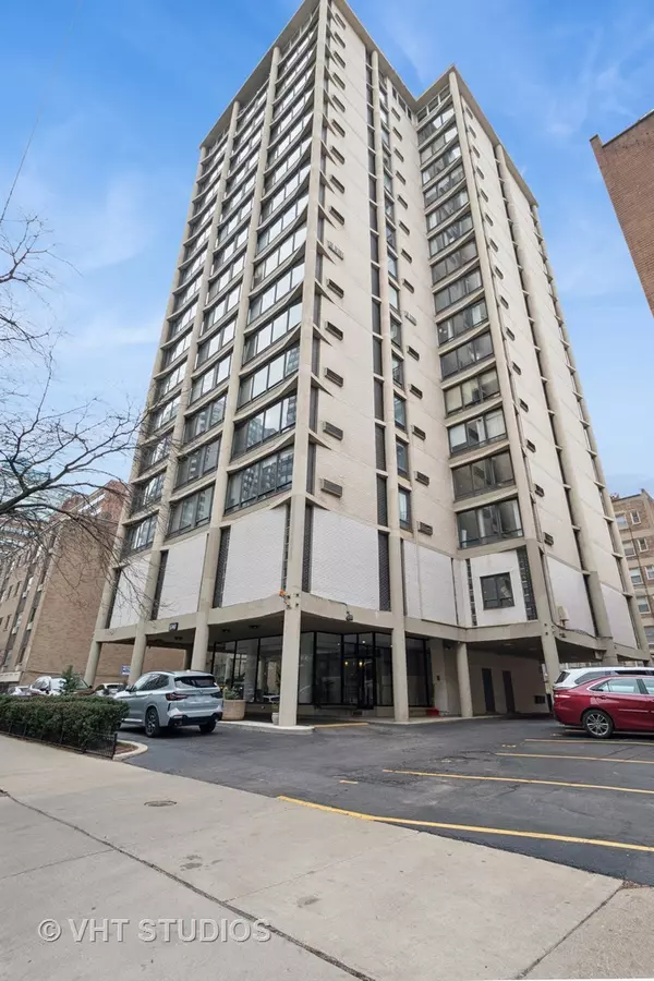 5740 N Sheridan RD #18D, Chicago, IL 60660