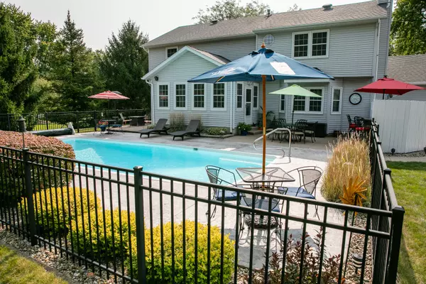 Towanda, IL 61776,28 Candle Ridge RD