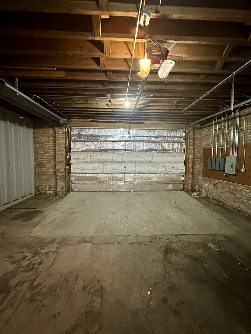 Chicago, IL 60622,1820 W Race AVE #GARAGE