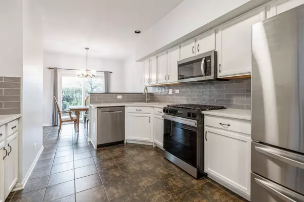 Aurora, IL 60502,924 Parkhill CIR #0
