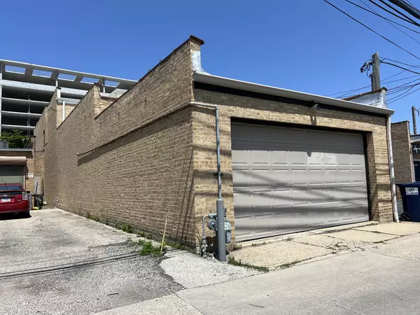 Skokie, IL 60077,4929 Oakton ST