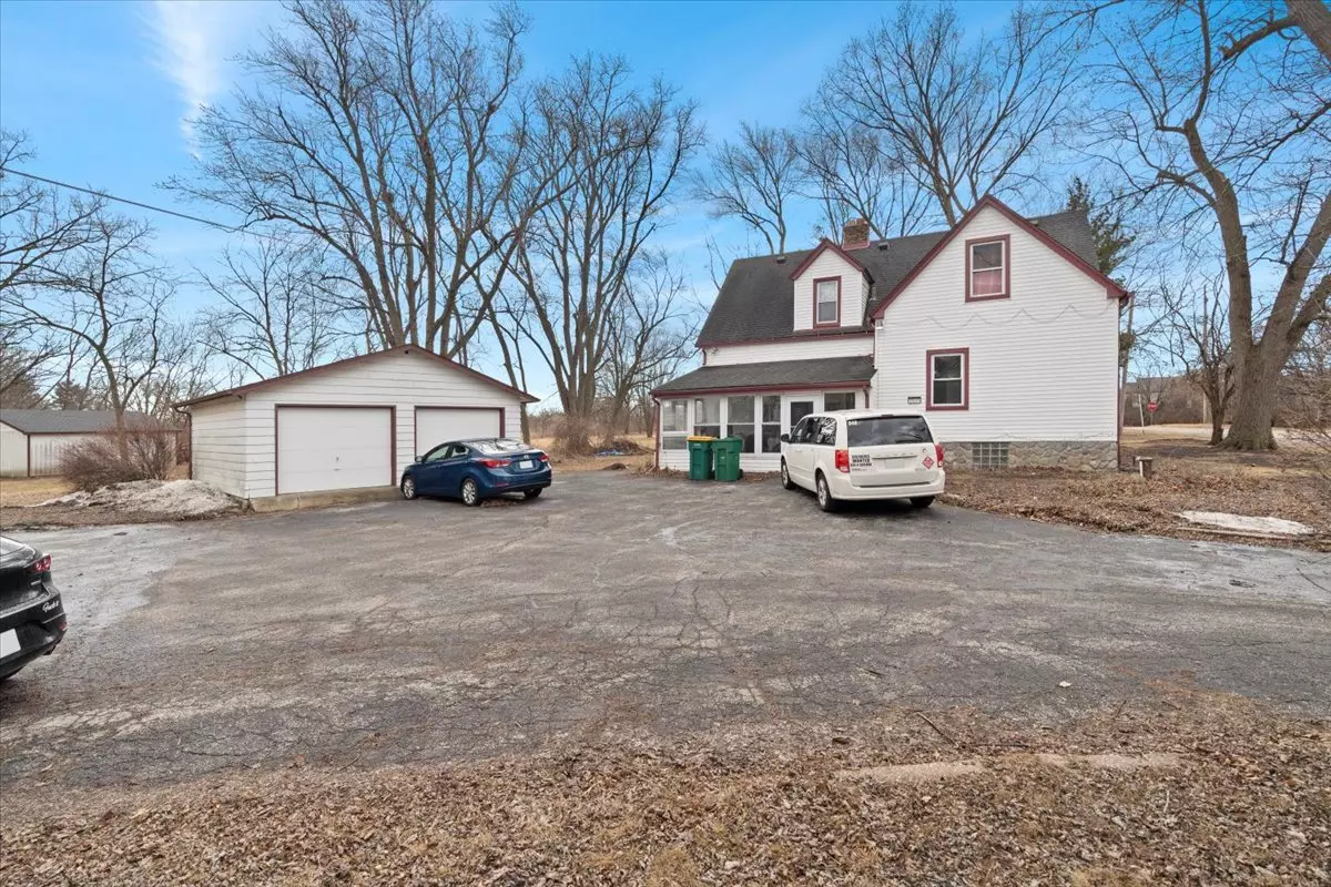 Grayslake, IL 60030,21279 W Shorewood RD