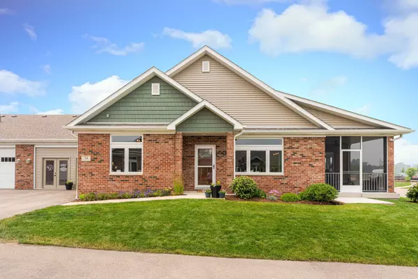 28 Kloe LN #28, Sycamore, IL 60178