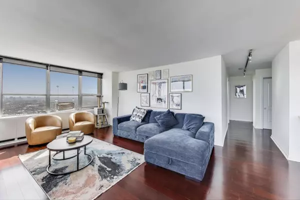 Chicago, IL 60613,655 W Irving Park RD #4001