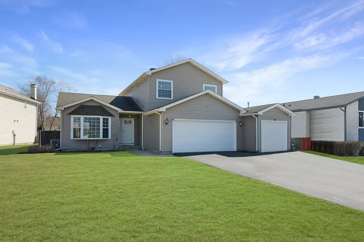 Bartlett, IL 60103,969 Trailside LN