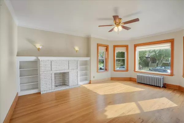 Chicago, IL 60649,7738 S Merrill AVE