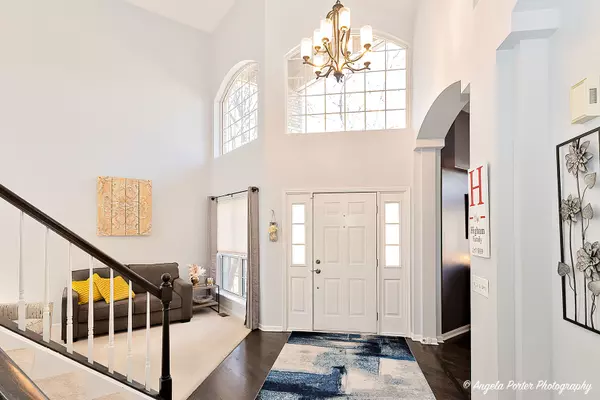 Libertyville, IL 60048,4563 W Wren CT