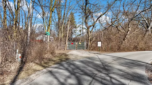 30w680 Lee RD, West Chicago, IL 60185