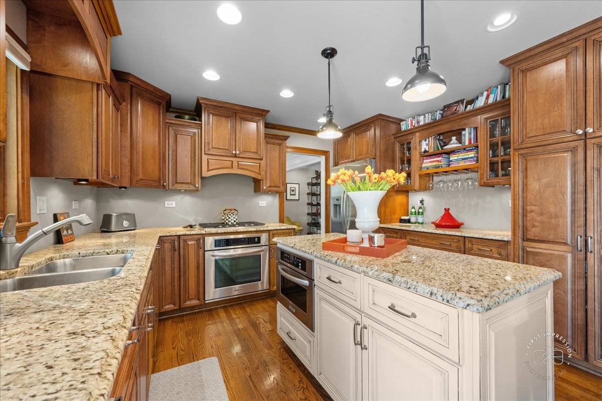Naperville, IL 60540,1128 ELIZABETH AVE