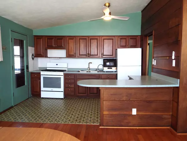 Sterling, IL 61081,1715 Avenue E