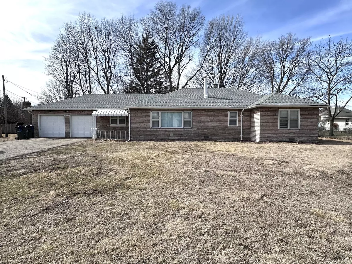 Sterling, IL 61081,1107 Locust ST