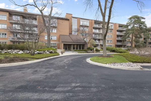 22 Park LN #520, Park Ridge, IL 60068