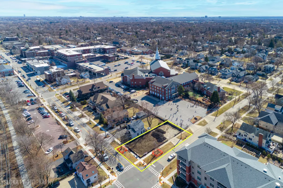 Glen Ellyn, IL 60137,451 Duane ST