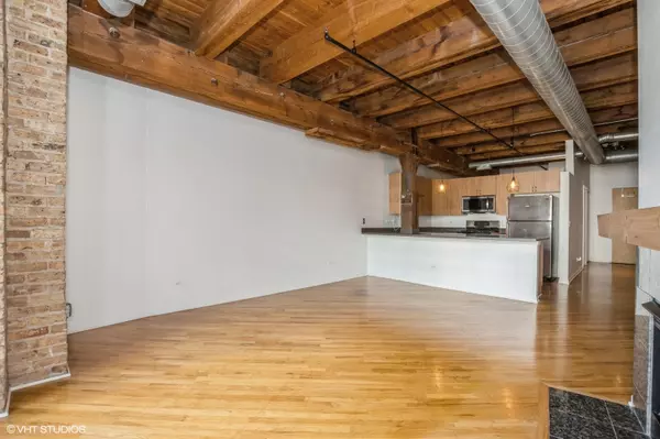 Chicago, IL 60654,520 W Huron ST #408