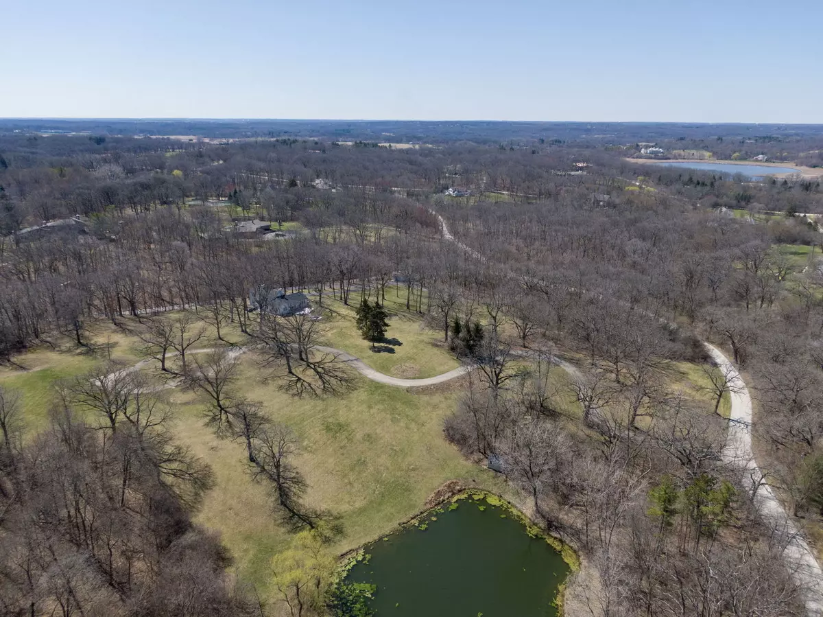 Barrington Hills, IL 60010,77 Brinker RD