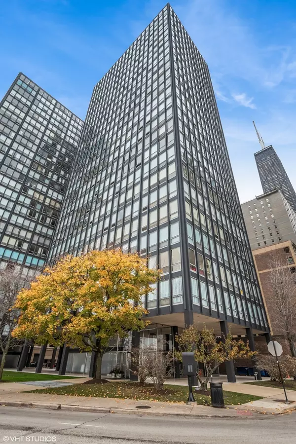 880 N LAKE SHORE DR #6AE, Chicago, IL 60611