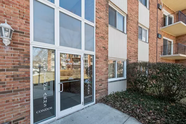 Oak Lawn, IL 60453,9716 S KARLOV AVE #209