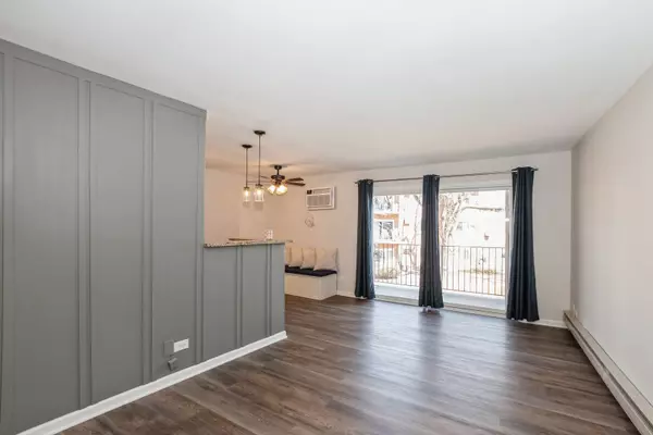 Oak Lawn, IL 60453,9716 S KARLOV AVE #209