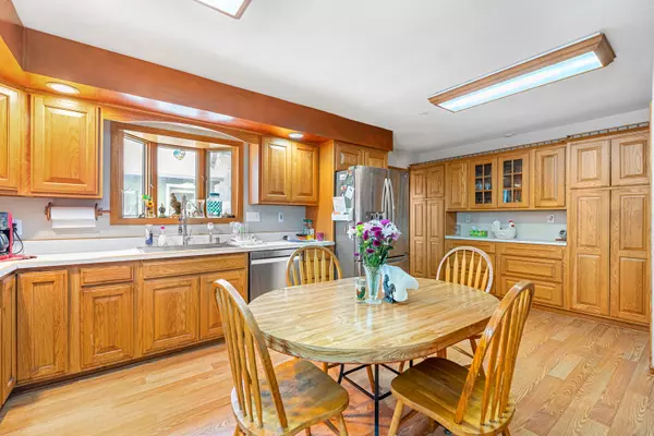 Woodstock, IL 60098,114 Meadow AVE