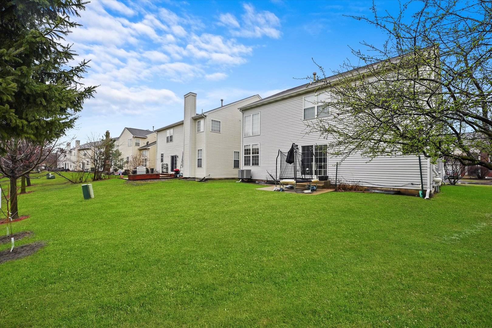 Addison, IL 60101,2131 W Silverleaf LN