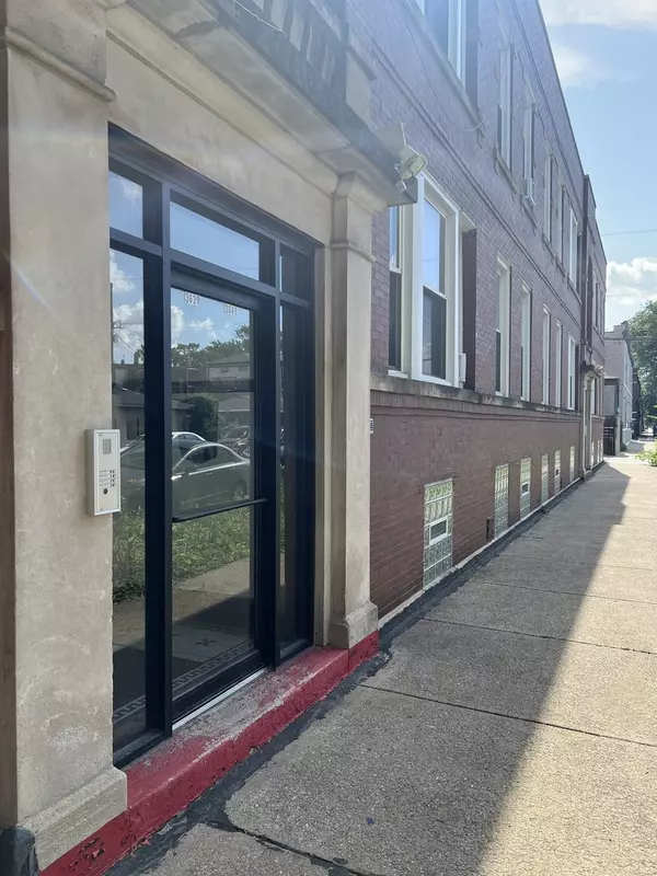 Chicago, IL 60651,3639 W Thomas ST #1
