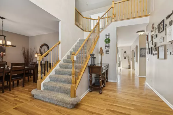 Lake In The Hills, IL 60156,2 BARTON CREEK CT