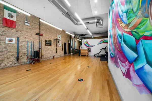 Chicago, IL 60608,965 W 18th ST