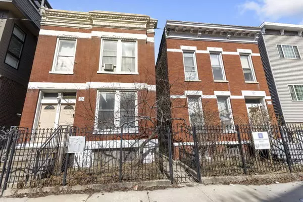 Chicago, IL 60612,2016 W Superior ST