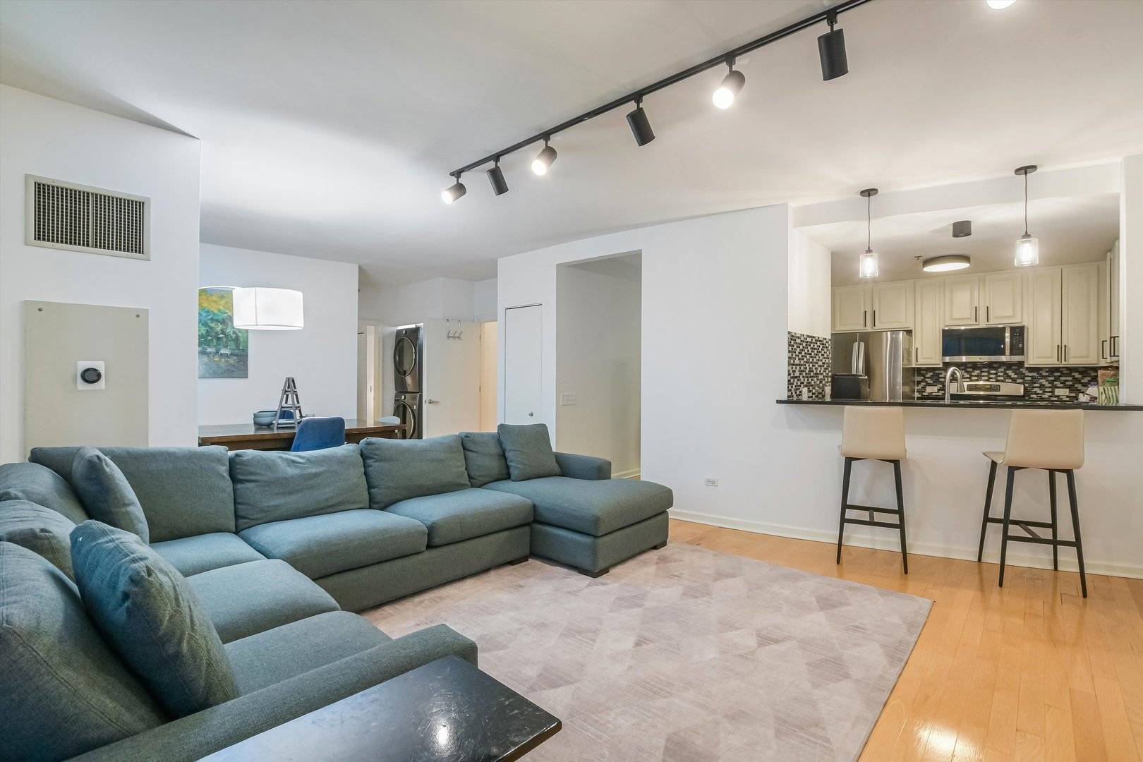 Chicago, IL 60605,1111 S WABASH AVE #1201