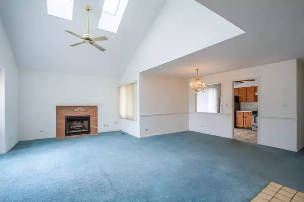 Buffalo Grove, IL 60089,558 Park View TER #558