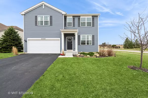 2100 Preswick LN, Woodstock, IL 60098