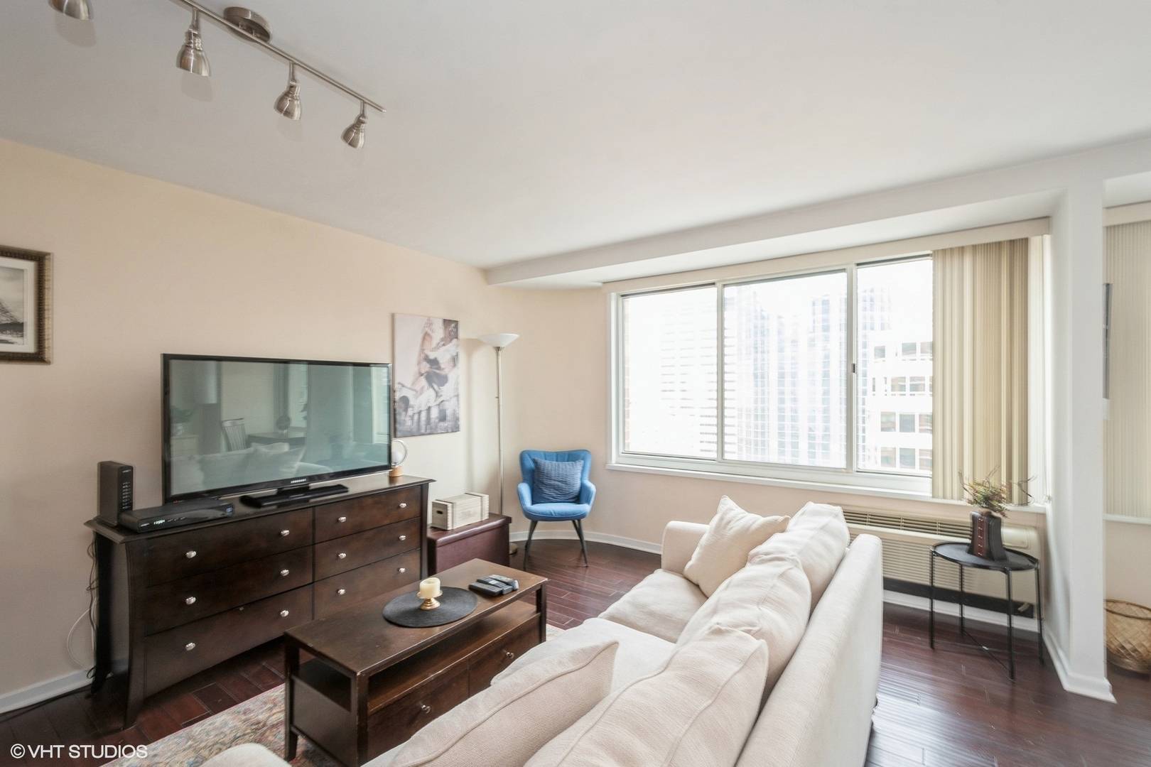 Chicago, IL 60611,211 E Ohio ST #2306