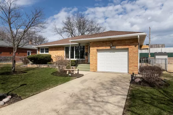Niles, IL 60714,7020 W Jonquil TER