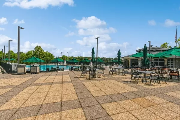 Mundelein, IL 60060,21855 W Murfield CT
