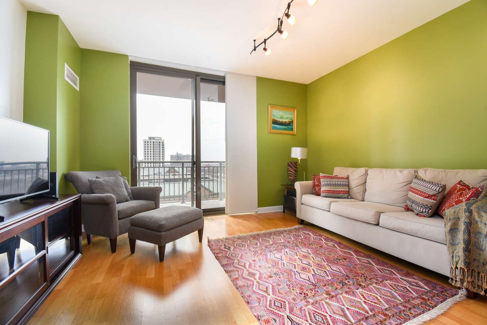 Chicago, IL 60605,1101 S State ST #1006