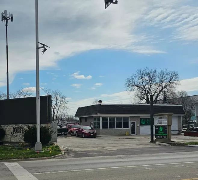 1122 Collins ST, Joliet, IL 60432