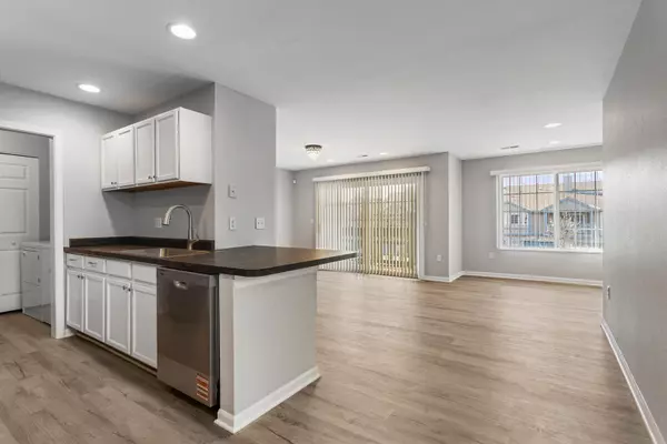 Champaign, IL 61821,2404 Windward BLVD #205