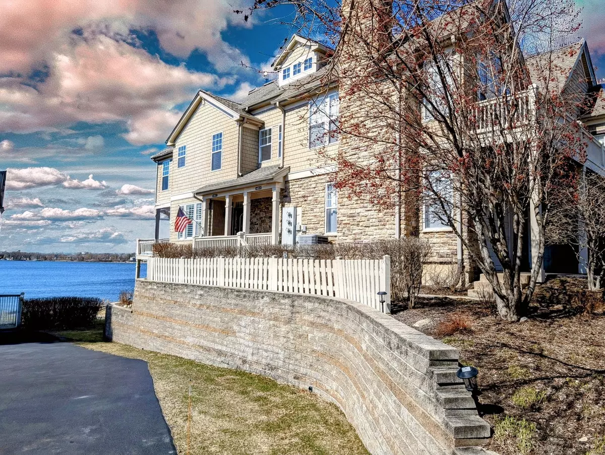 Wauconda, IL 60084,405 Lake AVE #C