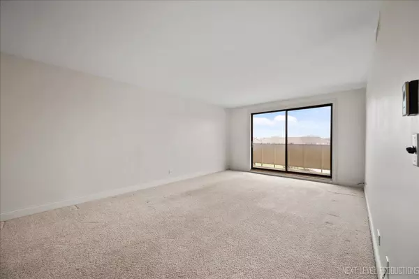 850 WELLINGTON AVE #405 Elk Grove Village, IL 60007