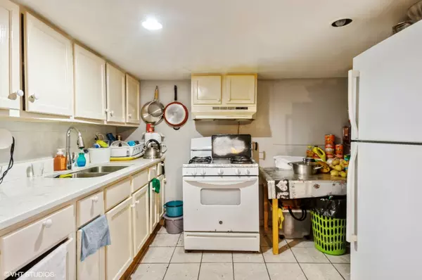 Chicago, IL 60626,1745 W North Shore AVE