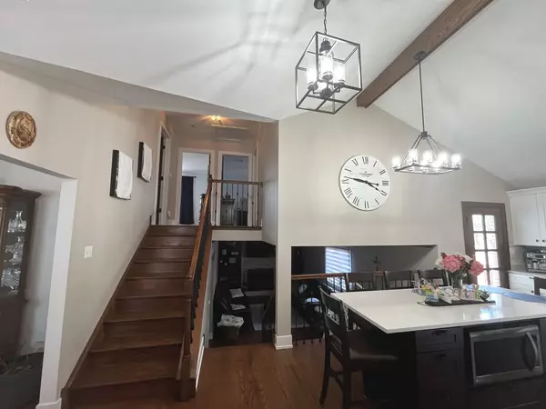 Palos Hills, IL 60465,10530 S 83rd AVE