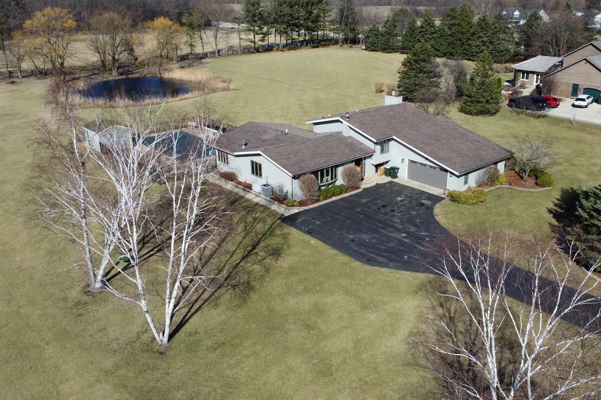 Antioch, IL 60002,41870 Pedersen DR S