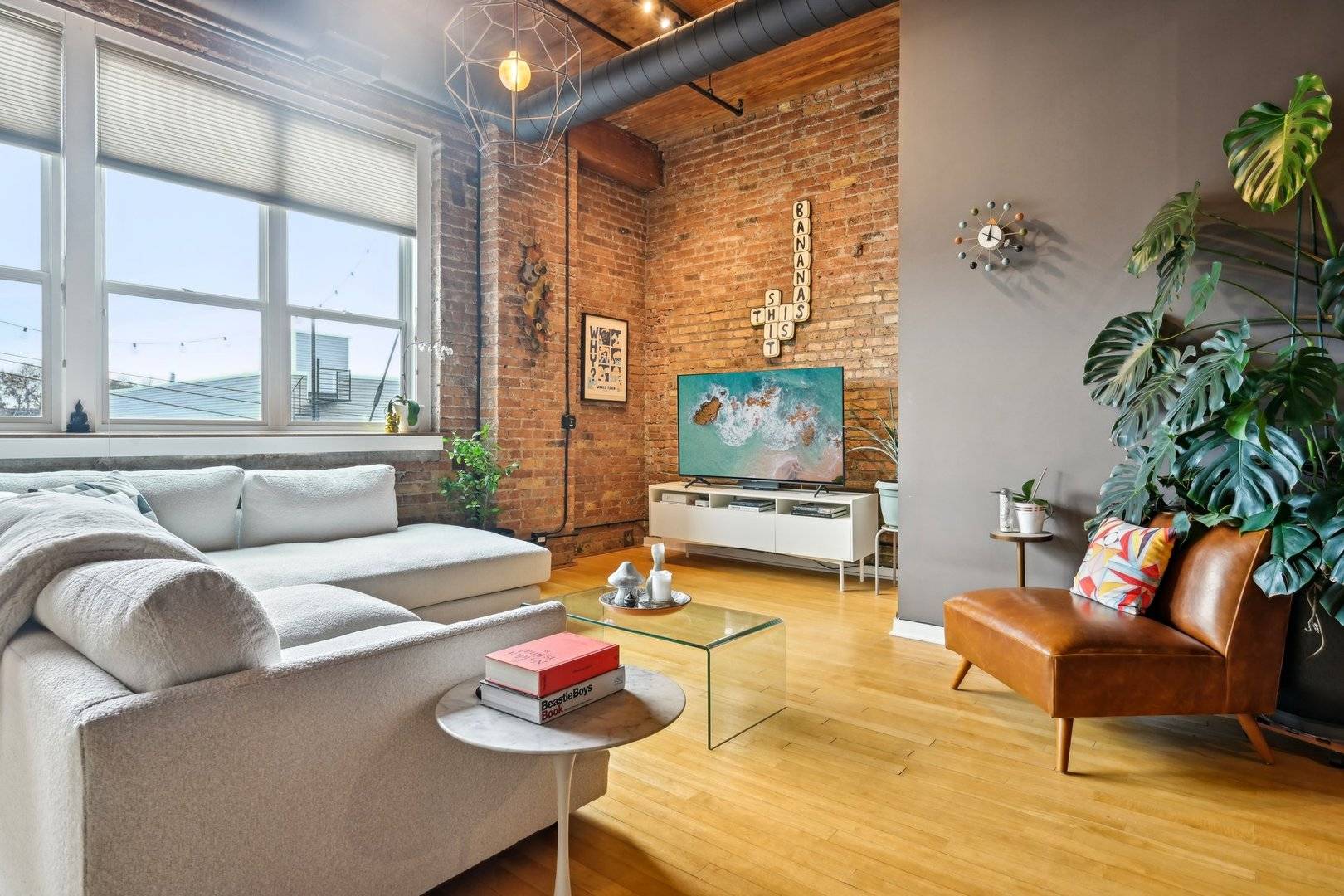 Chicago, IL 60622,1725 W North AVE #302