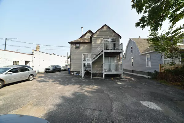 Waukegan, IL 60085,1809 Washington ST