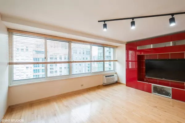 Chicago, IL 60611,211 E Ohio ST #1925